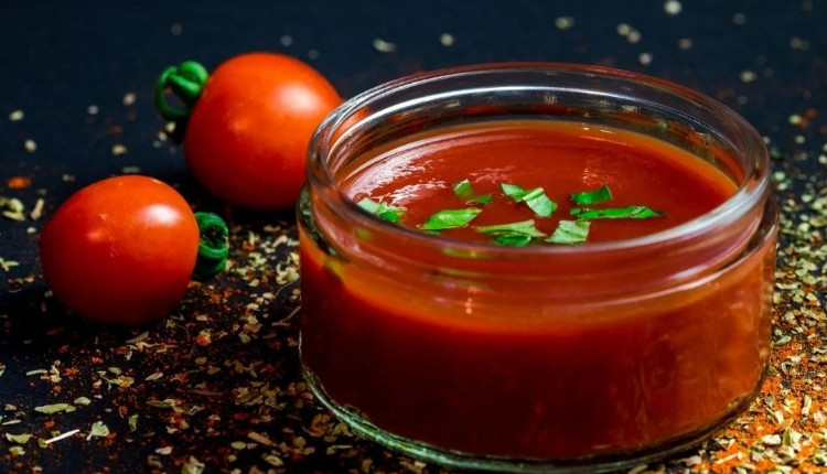 Sốt cà chua có thể gây phỏng khi hâm nóng trong lò vi sóng