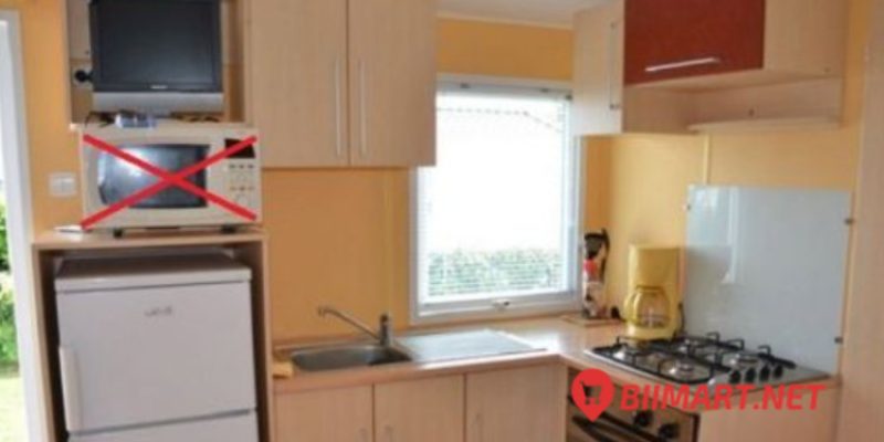 Có Nên Để Lò Vi Sóng Trên Tủ Lạnh? Cách sắp xếp hợp lý
